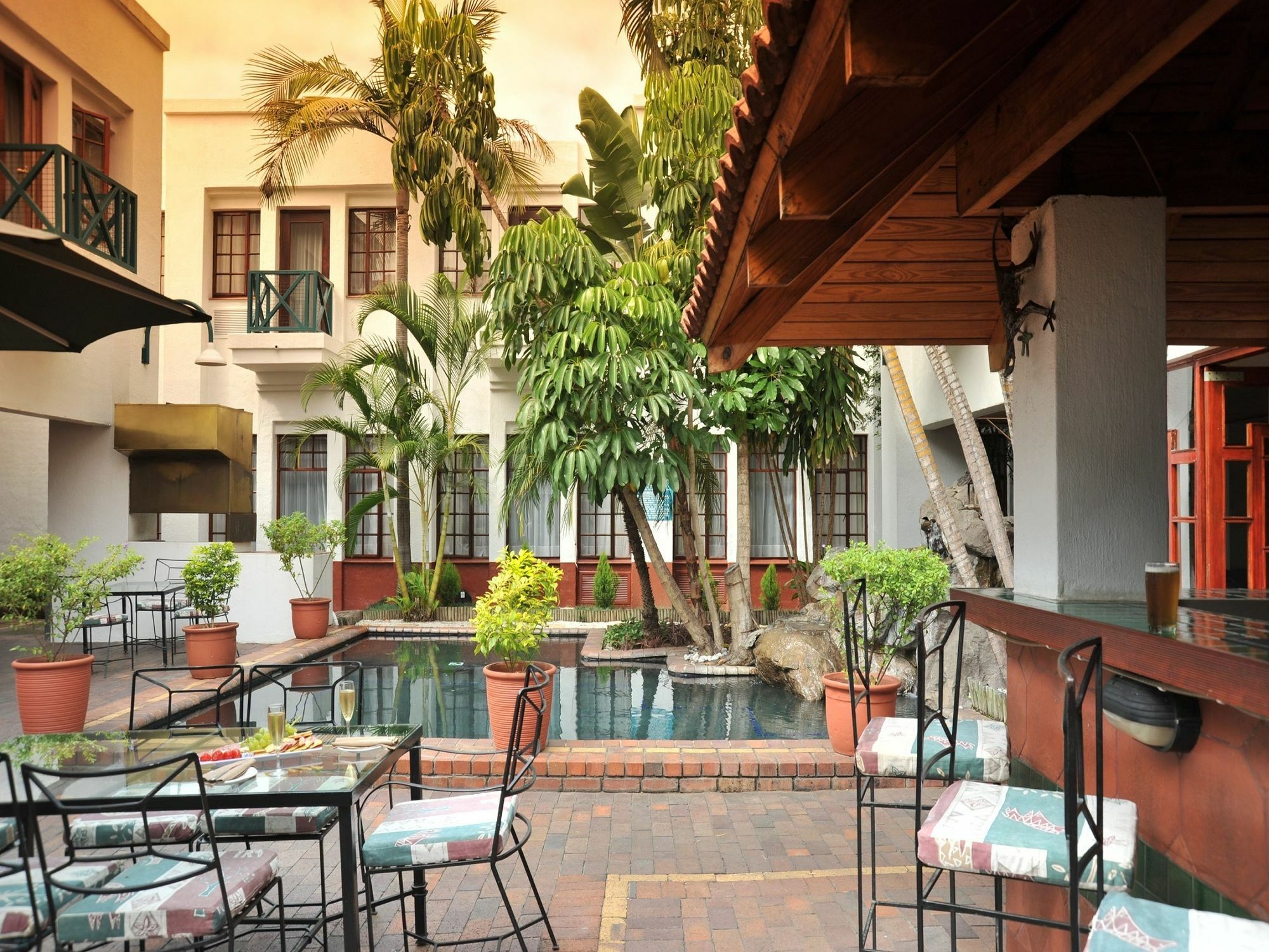 Hotel Promenade Nelspruit Нелспрёйт Ресторан фото